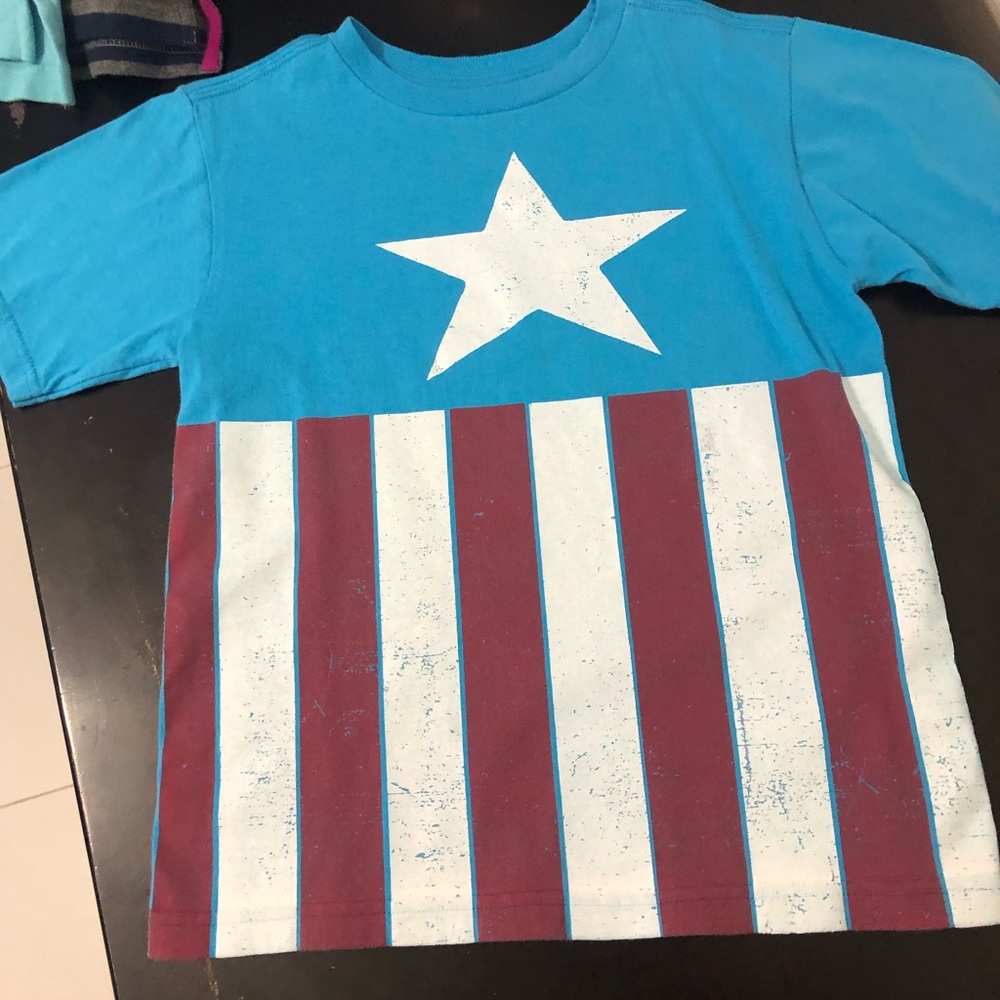 📌📌SOLD📌📌 Captin america boys shirt